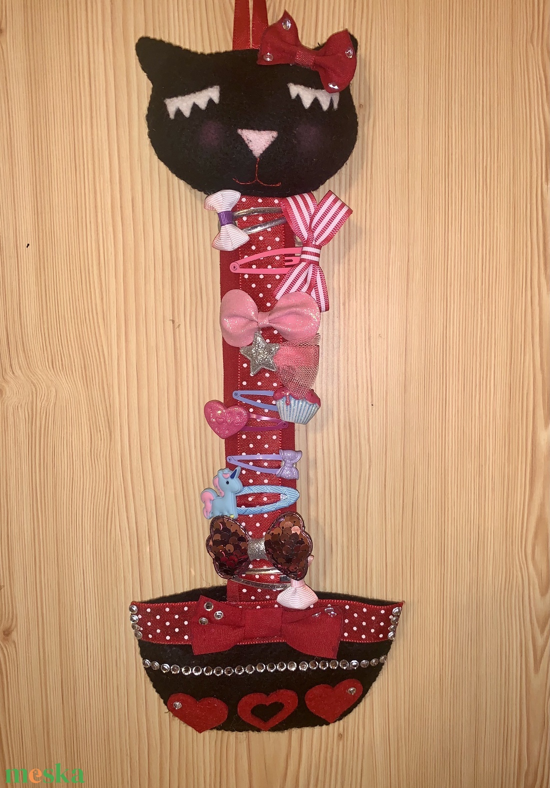 Cicás  filc hajcsat tartó - ékszer - ékszertartó - fali ékszertartó - Meska.hu