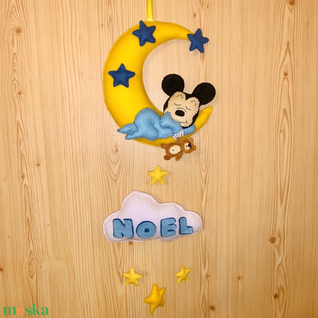 Mickey egeres filc  babaszoba dekoráció, filc gyerek névtábla, ajtódísz, gyerekszoba dekoráció - otthon & életmód - babaszoba, gyerekszoba - babaszoba dekoráció - Meska.hu