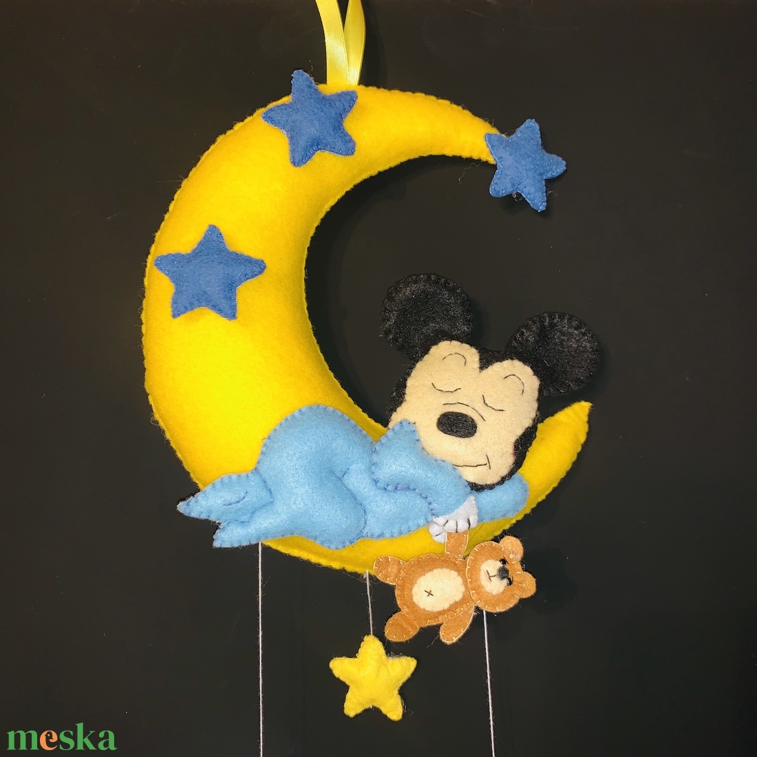 Mickey egeres filc  babaszoba dekoráció, filc gyerek névtábla, ajtódísz, gyerekszoba dekoráció - otthon & életmód - babaszoba, gyerekszoba - babaszoba dekoráció - Meska.hu