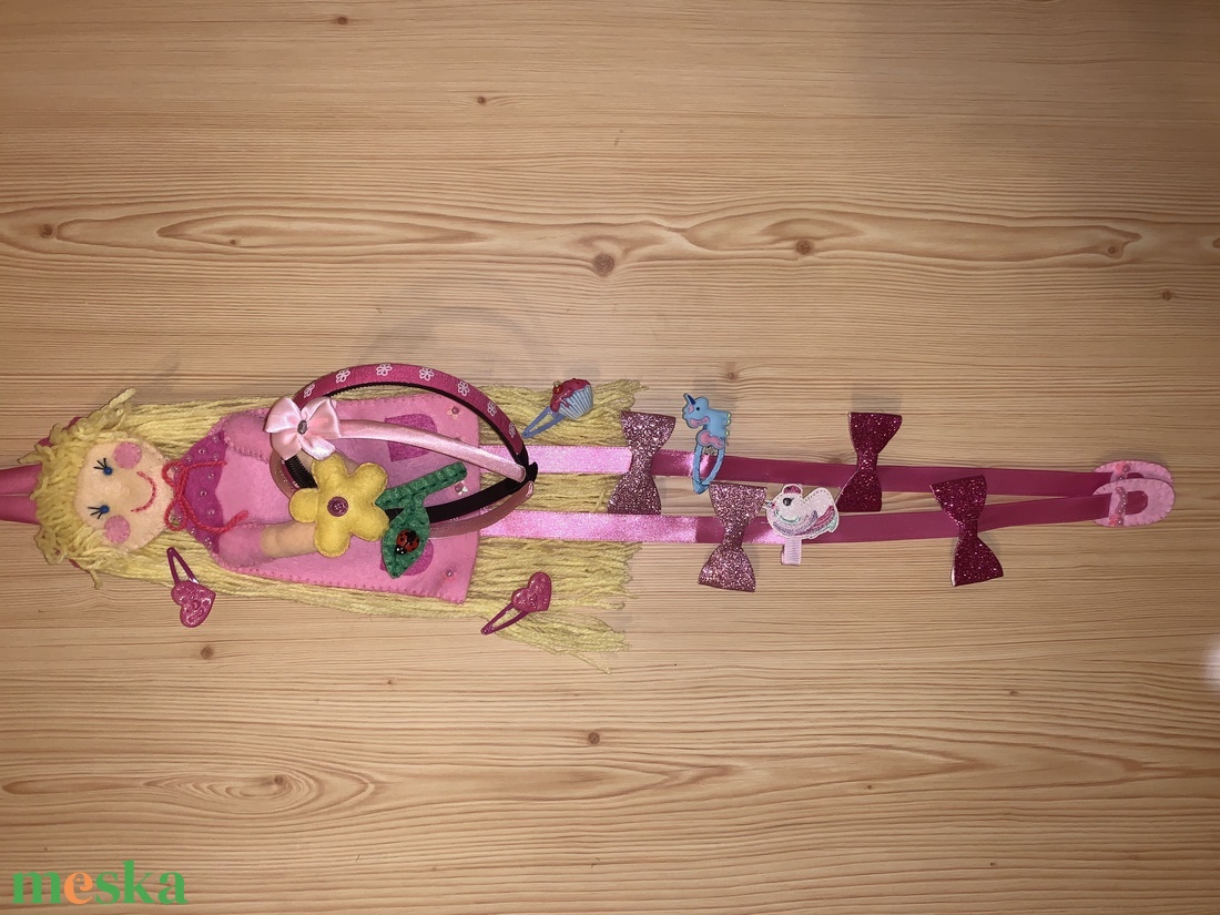 Borzas Kata  filc hajcsat tartó - ékszer - ékszertartó - fali ékszertartó - Meska.hu