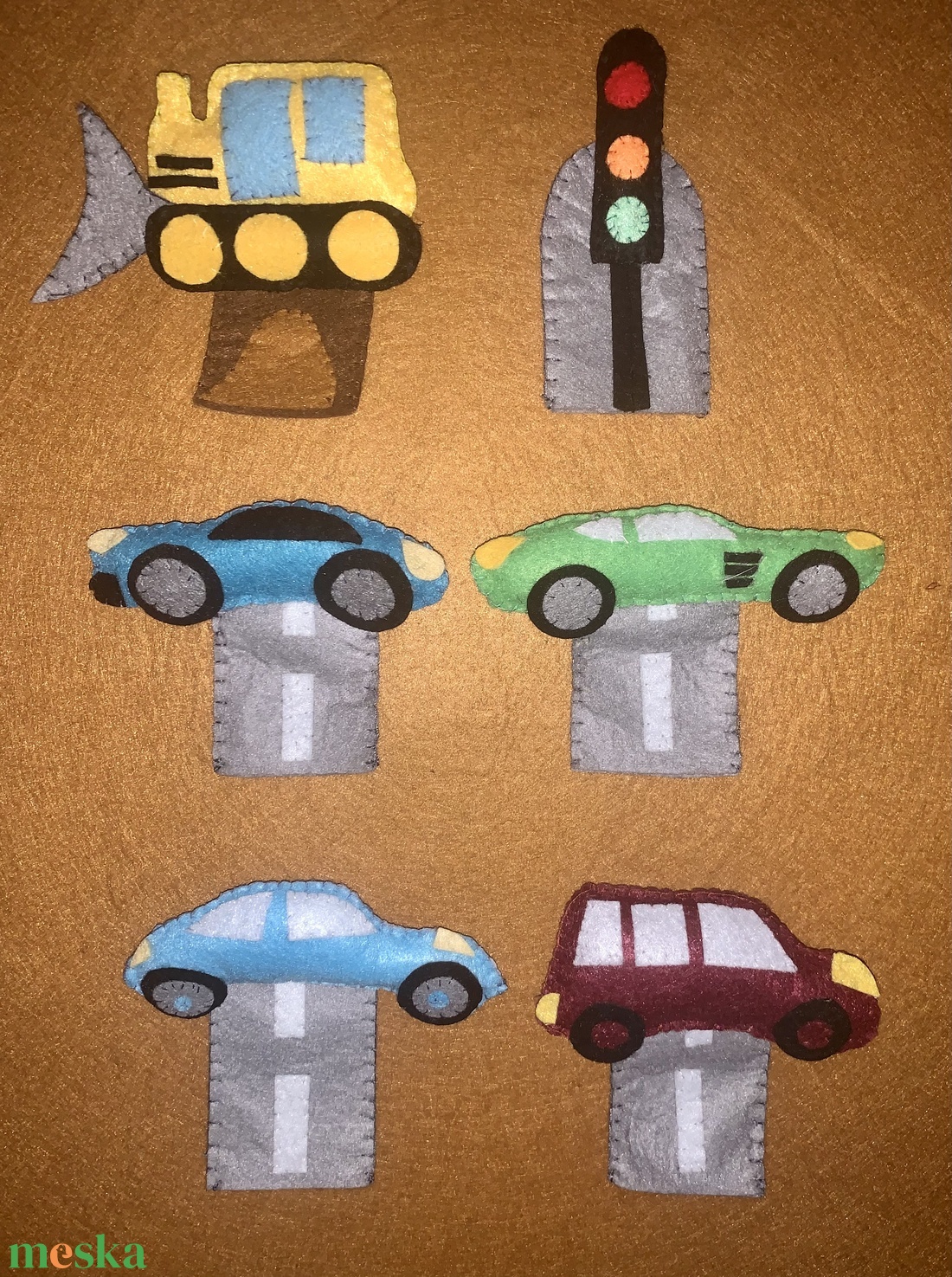 Kisautók, járművek  filc ujjbáb készlet jelzőlámpával - játék & sport - bábok - ujjbáb - Meska.hu