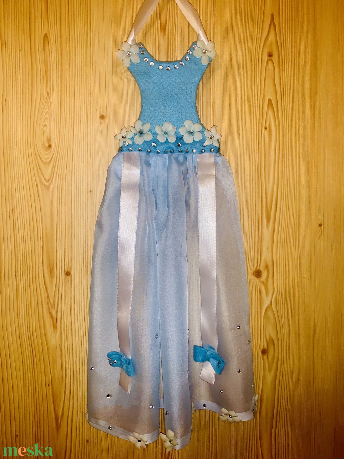 A hercegnő kék ruhája hajcsat tartó - ékszer - ékszertartó - fali ékszertartó - Meska.hu