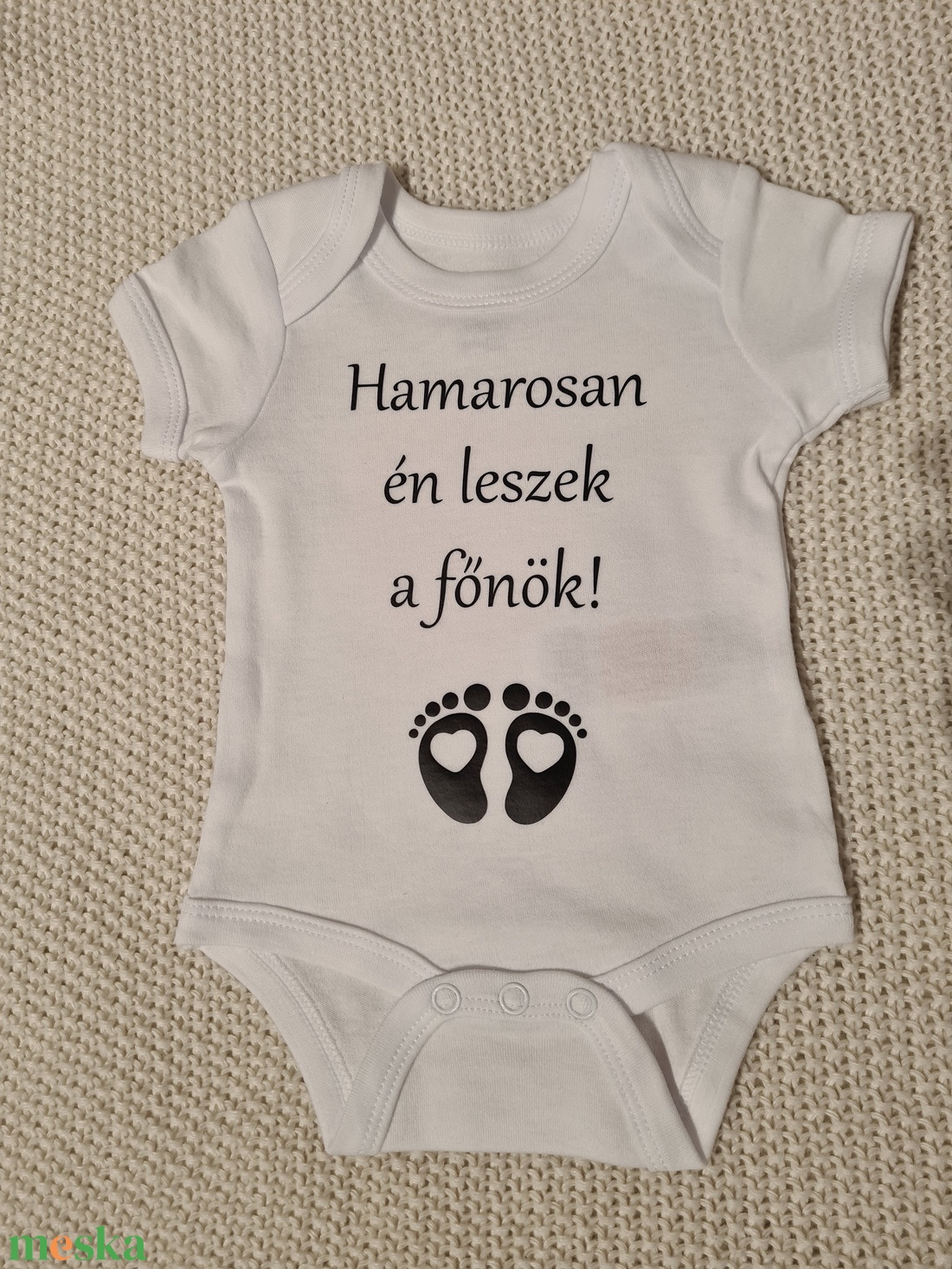 Baba bejelentő body (Hamarosan én leszek a főnök) - ruha & divat - babaruha & gyerekruha - body - Meska.hu Baba bejelentő body (Hamarosan én leszek a főnök) - ruha & divat - babaruha & gyerekruha - body - Meska.hu