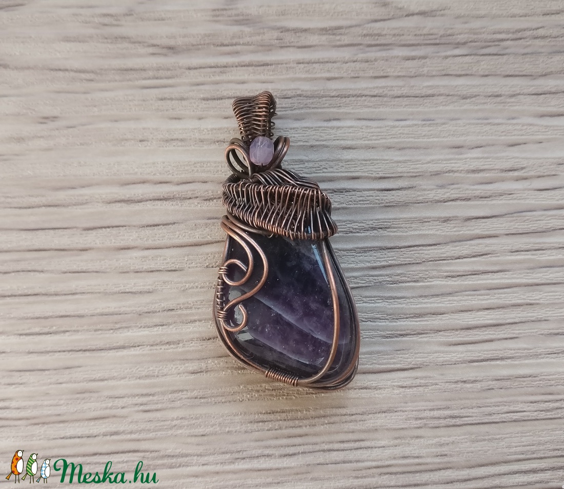 Ametiszt medál réz foglalatban - ékszer - nyaklánc - medálos nyaklánc - Meska.hu