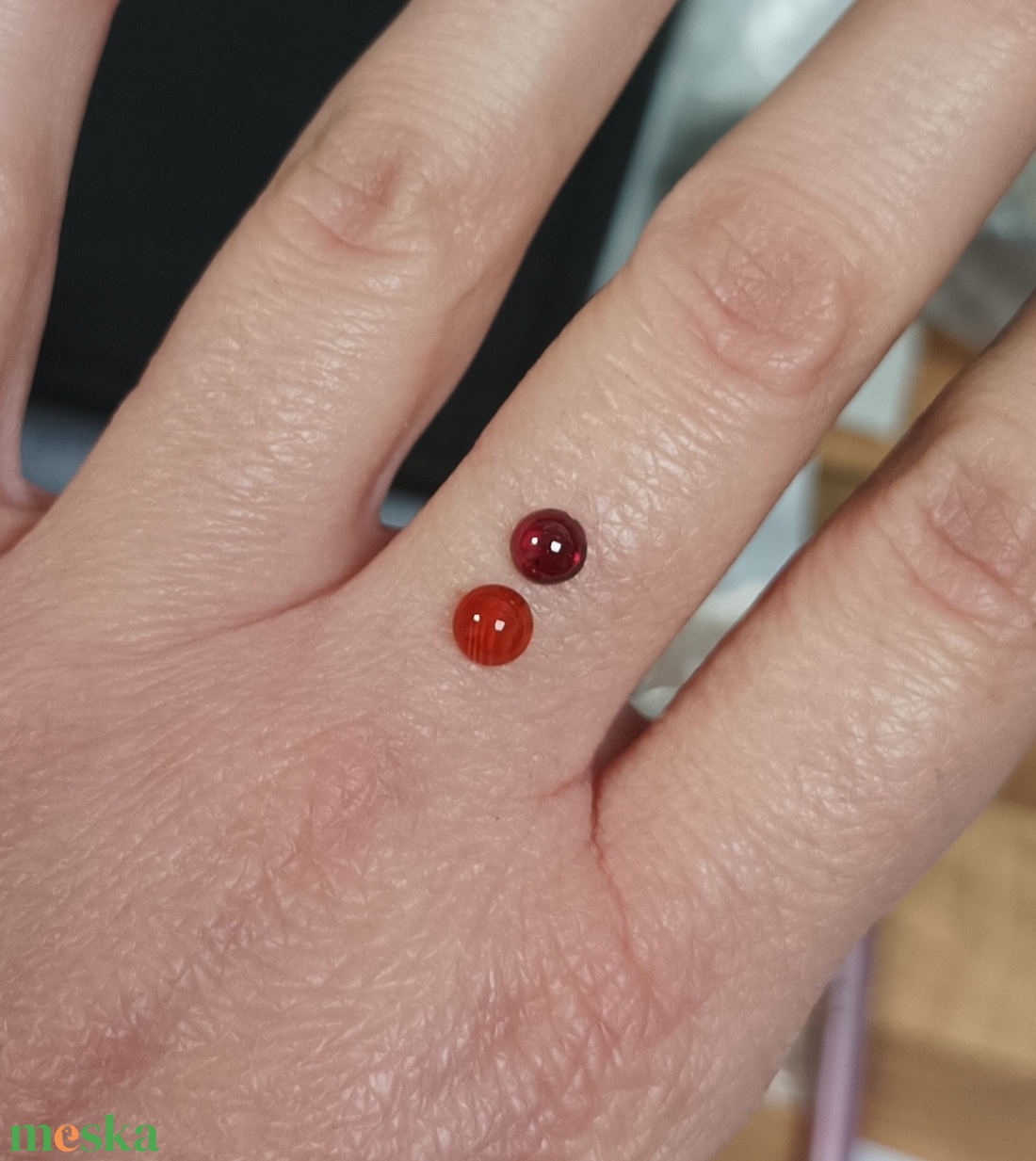 Holdkőölelés-vékonyabb/piros kővel - ékszer - gyűrű - szoliter gyűrű - Meska.hu