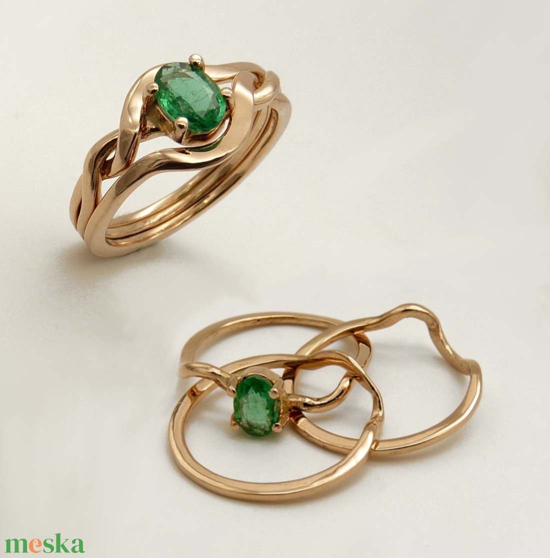 Rosé arany ördöglakat gyűrű smaragddal - ékszer - gyűrű - fonódó gyűrű - Meska.hu