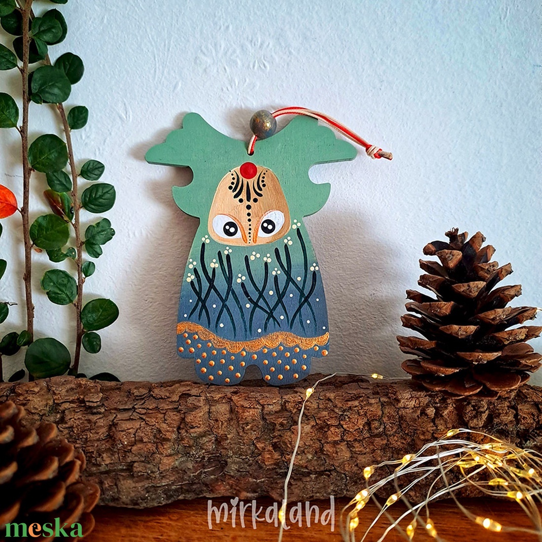 Lirava  A Harmatvölgy Apró Kísérője  kézzel festett fafigura - otthon & életmód - dekoráció - fali és függő dekoráció - függődísz - Meska.hu