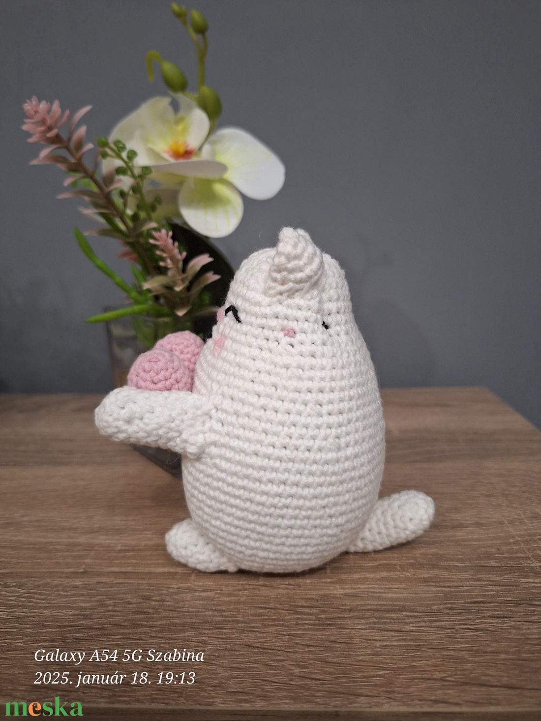 Horgolt valentin cica szívvel - játék & sport - plüssállat & játékfigura - cica - Meska.hu