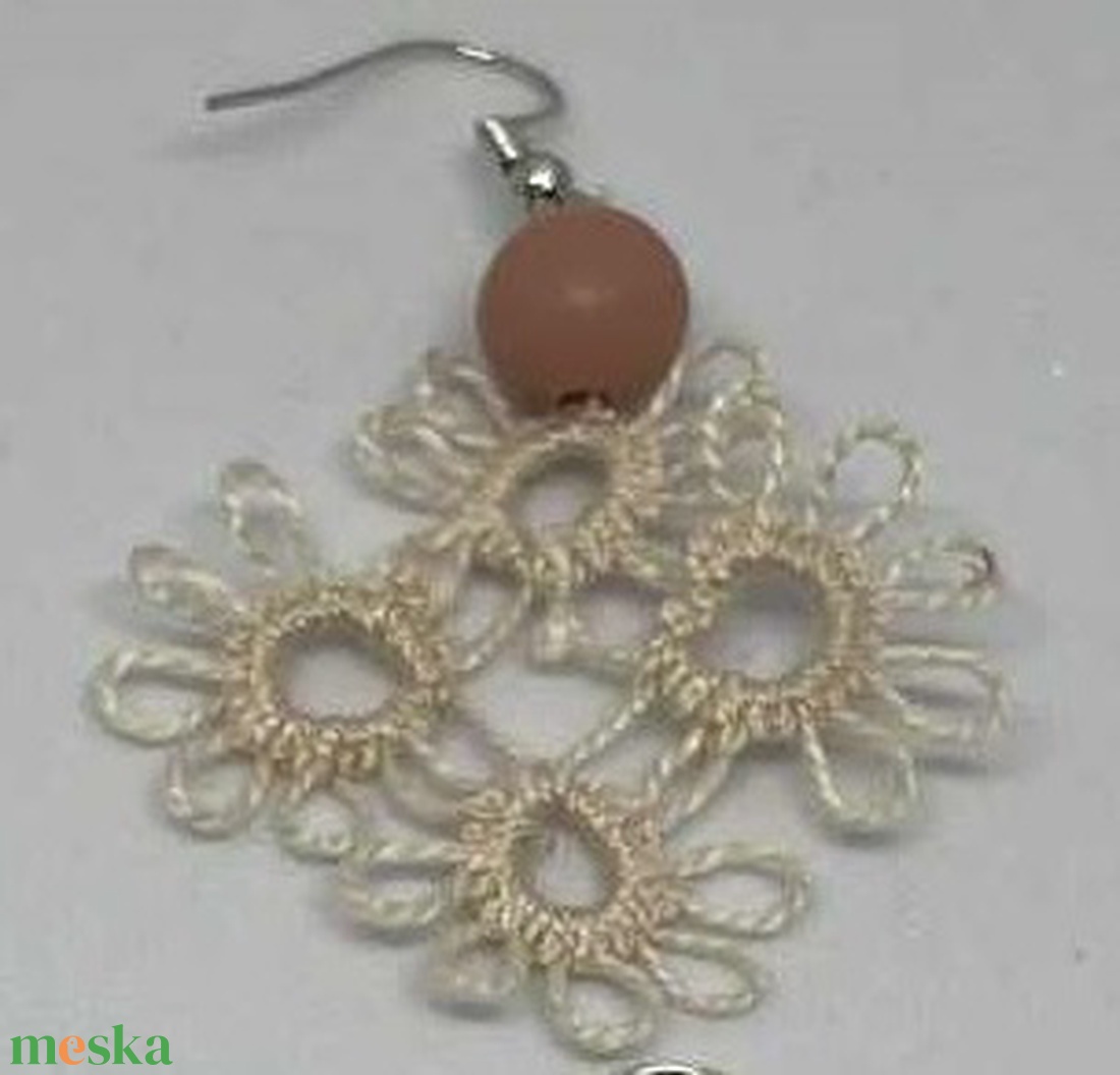 Hús szinű csipke fülbevaló (1 pár) -  - Meska.hu