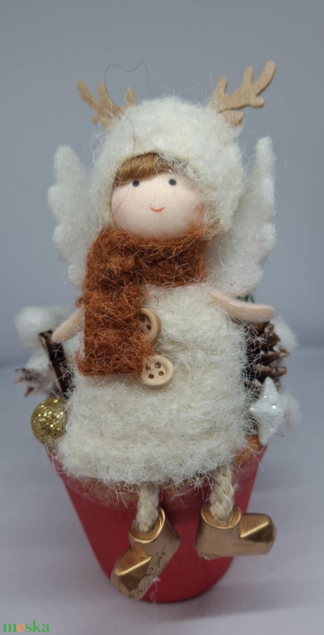 Fehér kis angyalka piros cserépben - otthon & életmód - dekoráció - asztal és polc dekoráció - asztaldísz - Meska.hu