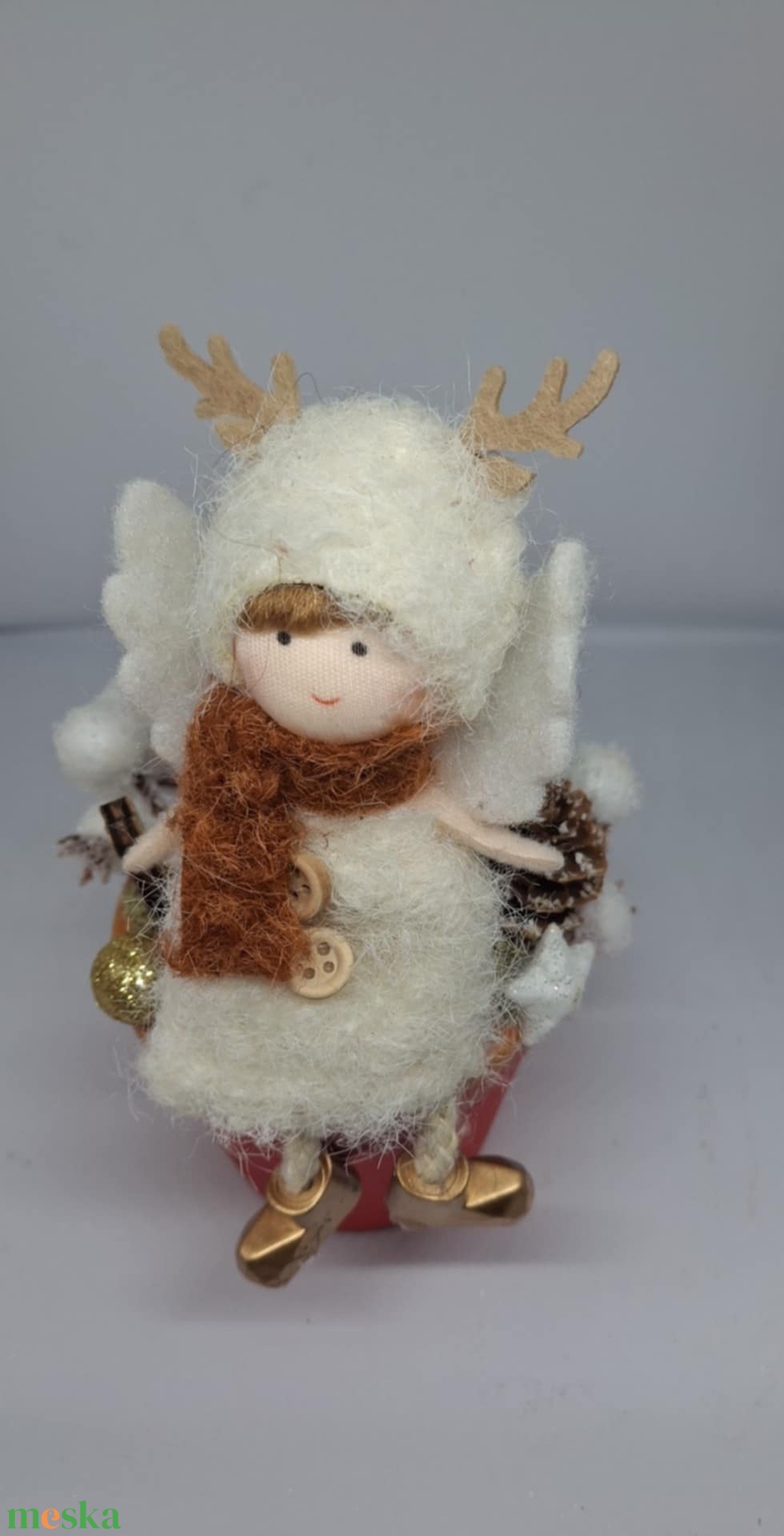 Fehér kis angyalka piros cserépben - otthon & életmód - dekoráció - asztal és polc dekoráció - asztaldísz - Meska.hu