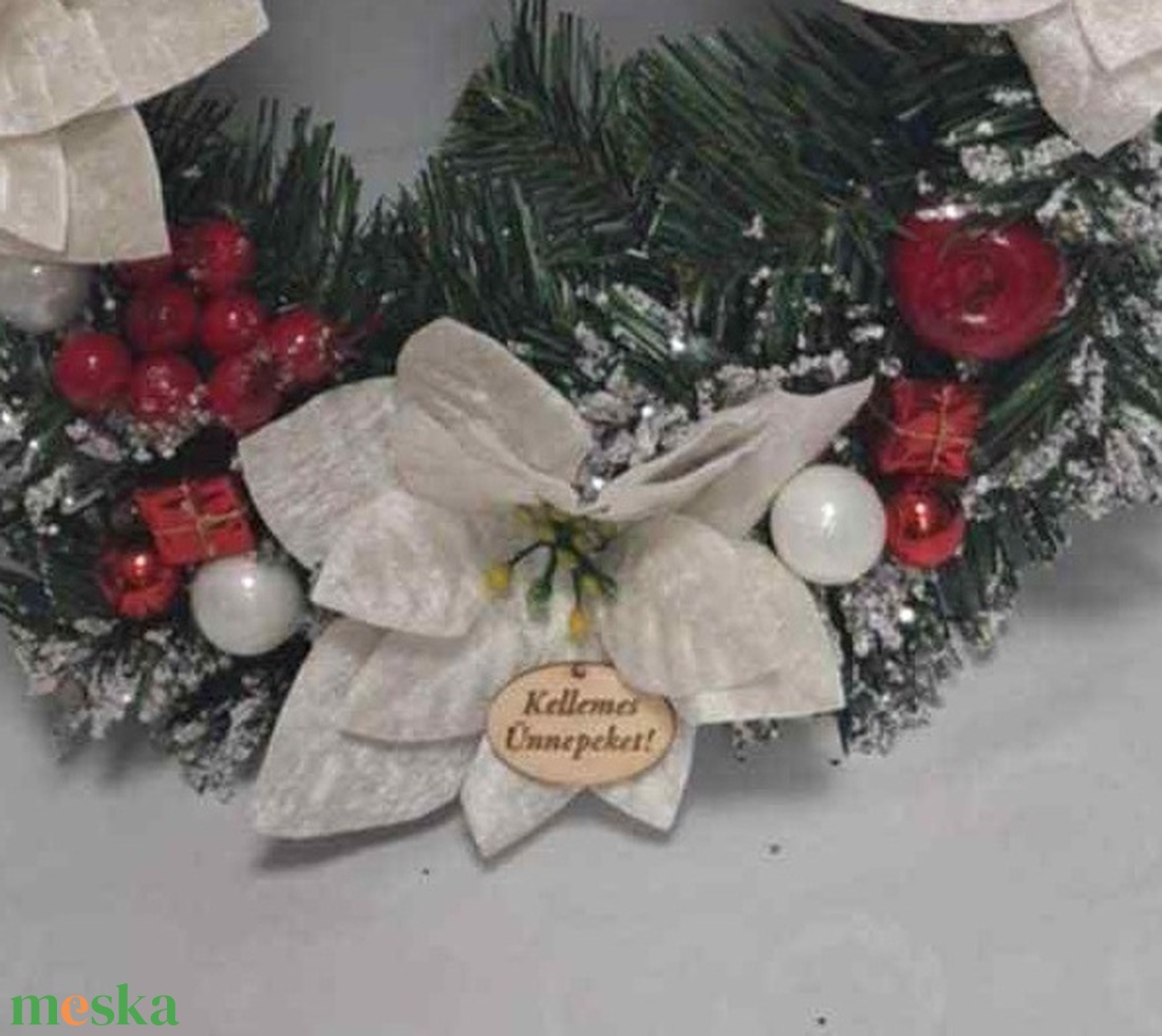 Fehér Mikulásvirágos ajtódísz - otthon & életmód - dekoráció - ajtó- és ablak dekoráció - ajtódísz & kopogtató - Meska.hu