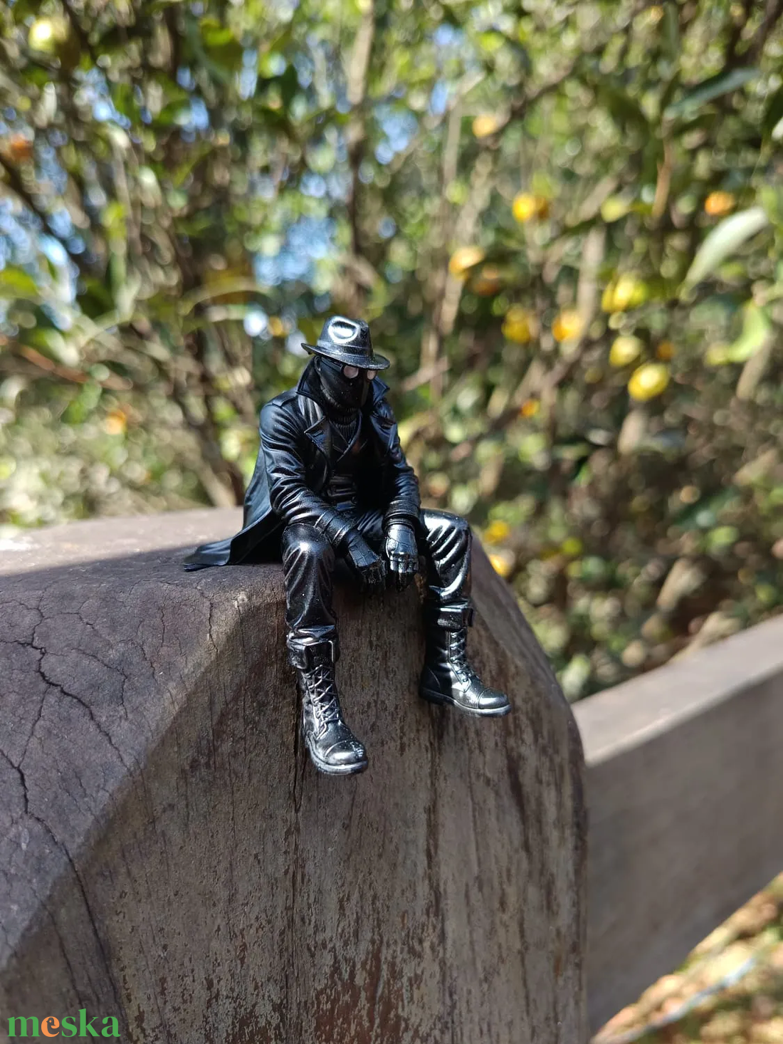 Spiderman Noir Sitting Action Figure - otthon & életmód - dekoráció - dekoratív figurák és szobrok - Meska.hu