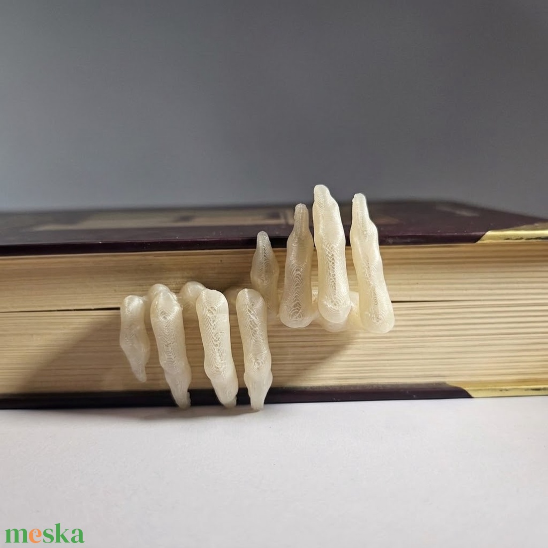 Ijesztő Könyvjelző / Horror Könyvdísz / Scary Bookmark / Horror Book Decor - könyv & zene - könyvjelző - Meska.hu