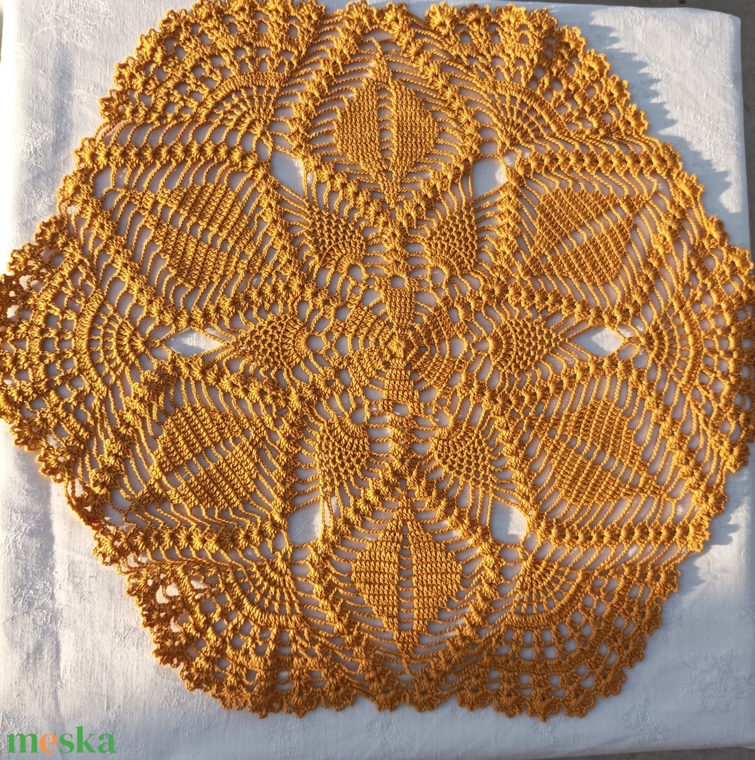 Hatszögletű horgolt terítő - otthon & életmód - dekoráció - asztal és polc dekoráció - asztal és polc dekoráció - Meska.hu