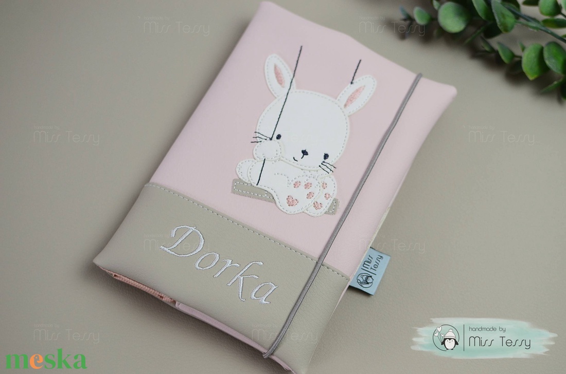 Textilbőr egészségügyi kiskönyv borító - hintázó kis nyuszi - otthon & életmód - papír, írószer - egészségügyi kiskönyv borító - Meska.hu