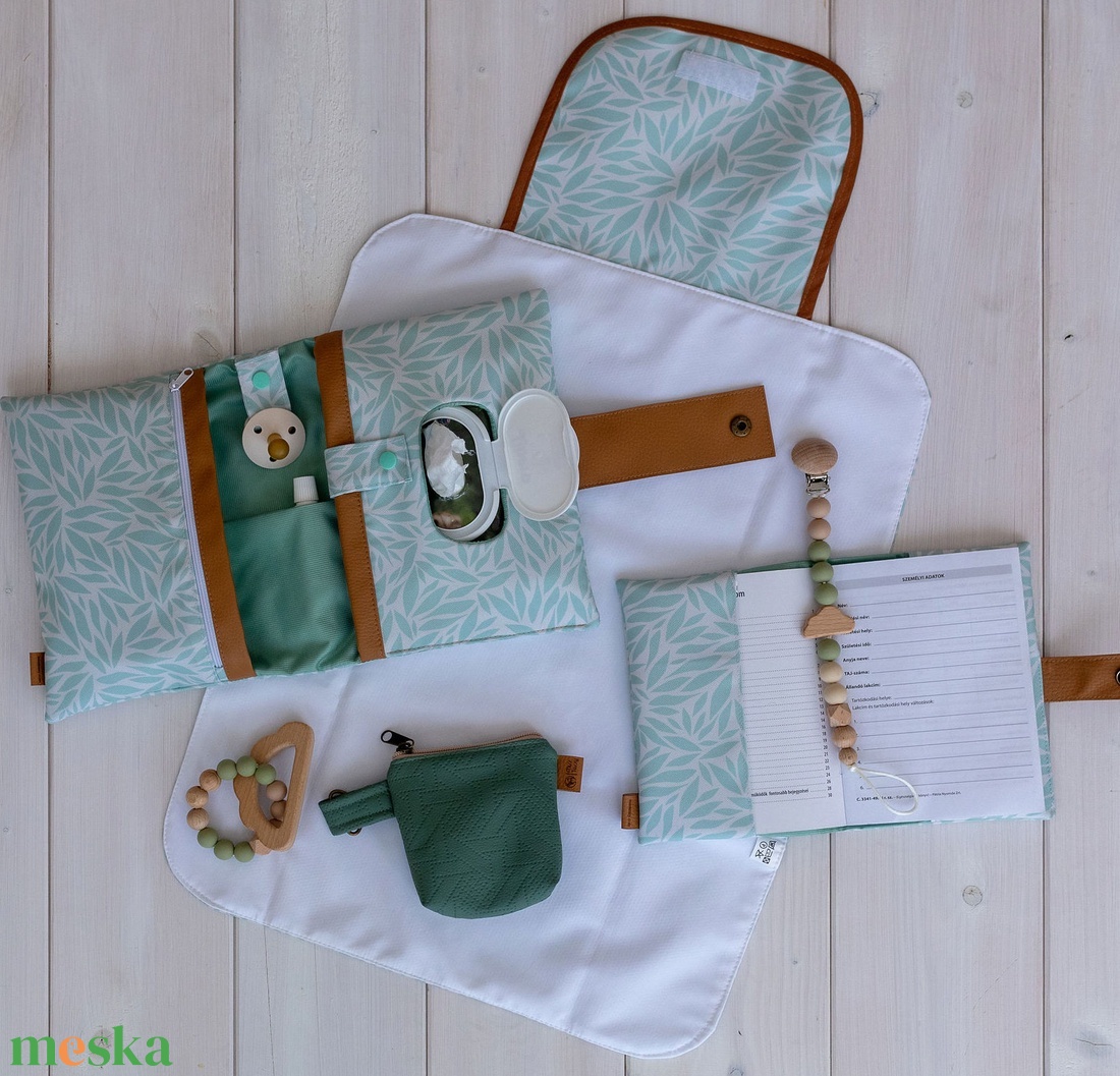 MindentBele Mami Táska - pelenkázótáska - creamgreen - táska & tok - pelenkatáska - kismamatáska - Meska.hu