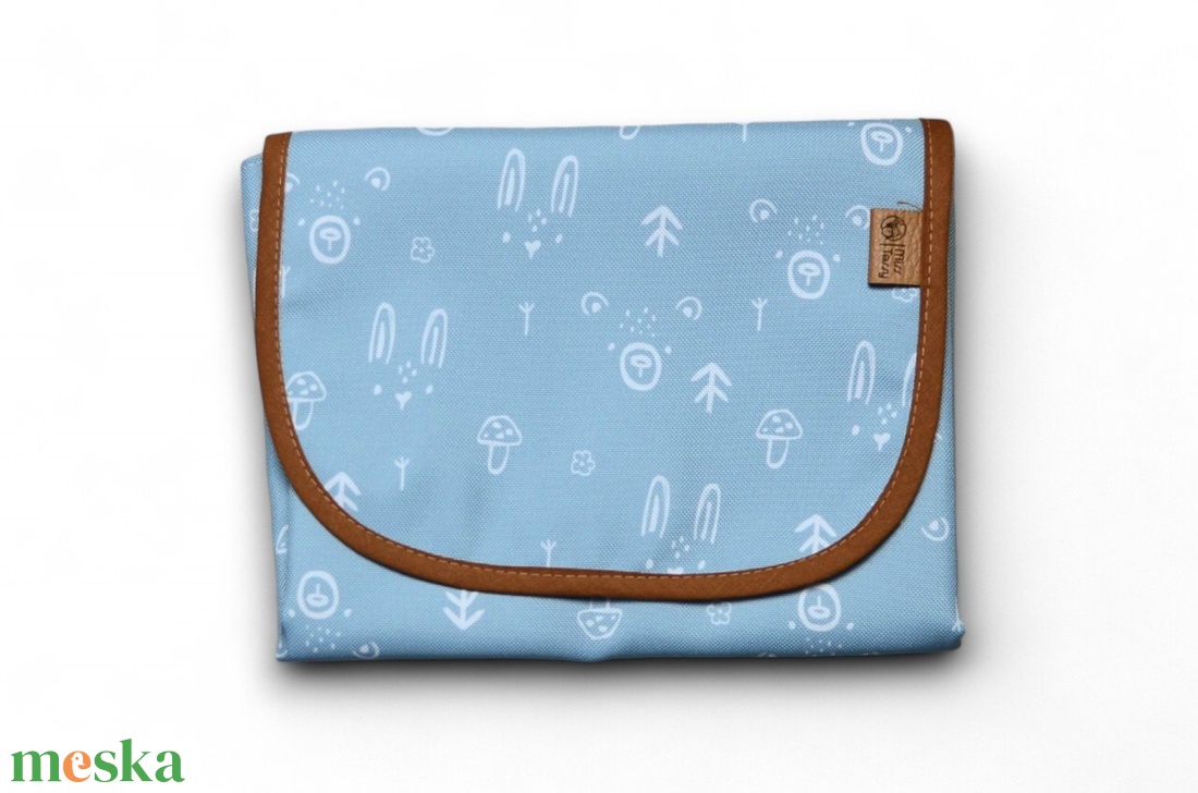 Pelenkázó lap -  vízhatlan, kicsire összehajtható, mosható - kék erdő - szépségápolás - pelenka & babaápolás - pelenkázó alátét - Meska.hu