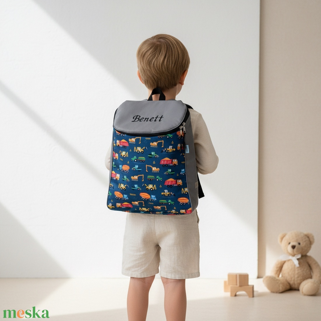 Munkagépes ovis hátizsák névvel - játék & sport - ovis felszerelés - ovis hátizsák - Meska.hu