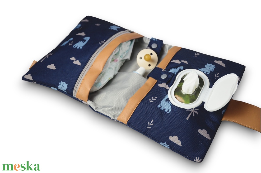 Pelenkázó neszeszer - vízhatlan - dínóbarátok - baba - mama - pelenkázó, babafürdető kellékek - pelenkázó neszeszer, pelenkatartó - Meska.hu