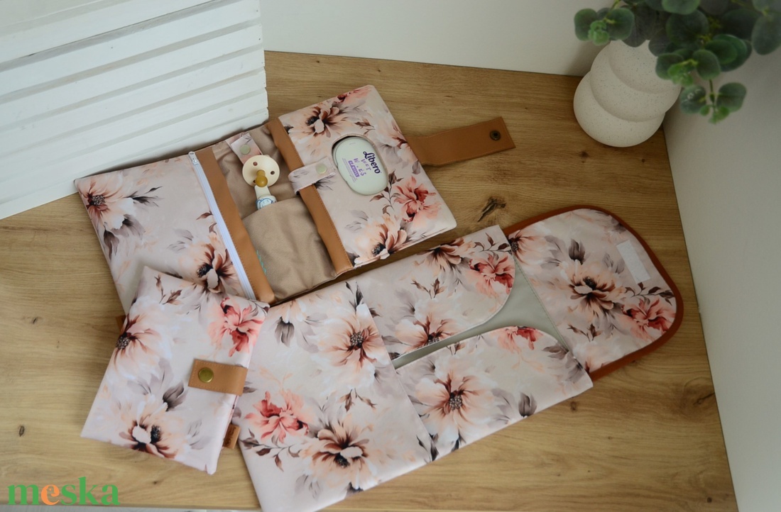 Vízhatlan egészségügyi kiskönyv borító - vintage flora - baba - mama - babaemlékek - egészségügyi kiskönyv borító - Meska.hu