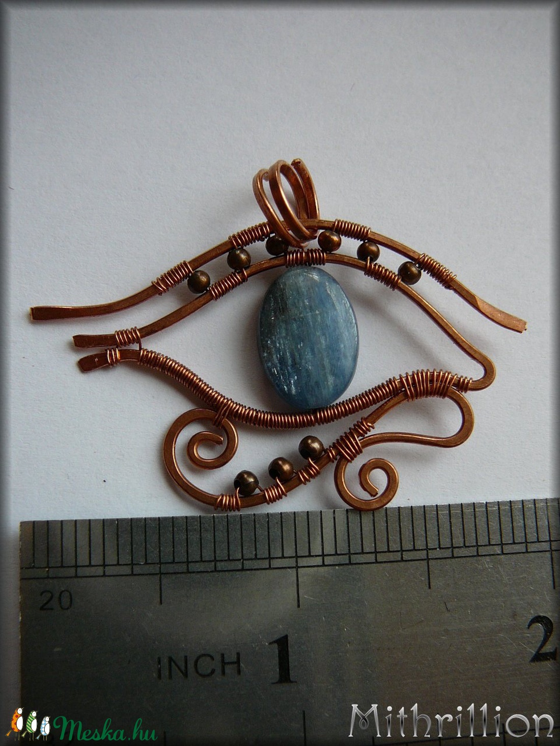 Hórusz Szeme - kianit amulett, antikolt vörösréz huzallal -  - Meska.hu