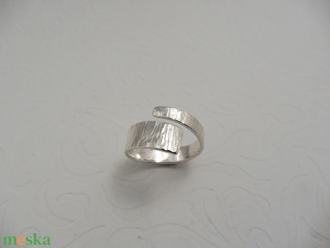 Glossy Ezüst állítható Nyitott Gyűrű - Mithrillion Elegancia - ékszer - gyűrű - kerek gyűrű - Meska.hu Glossy Ezüst állítható Nyitott Gyűrű - Mithrillion Elegancia - ékszer - gyűrű - kerek gyűrű - Meska.hu