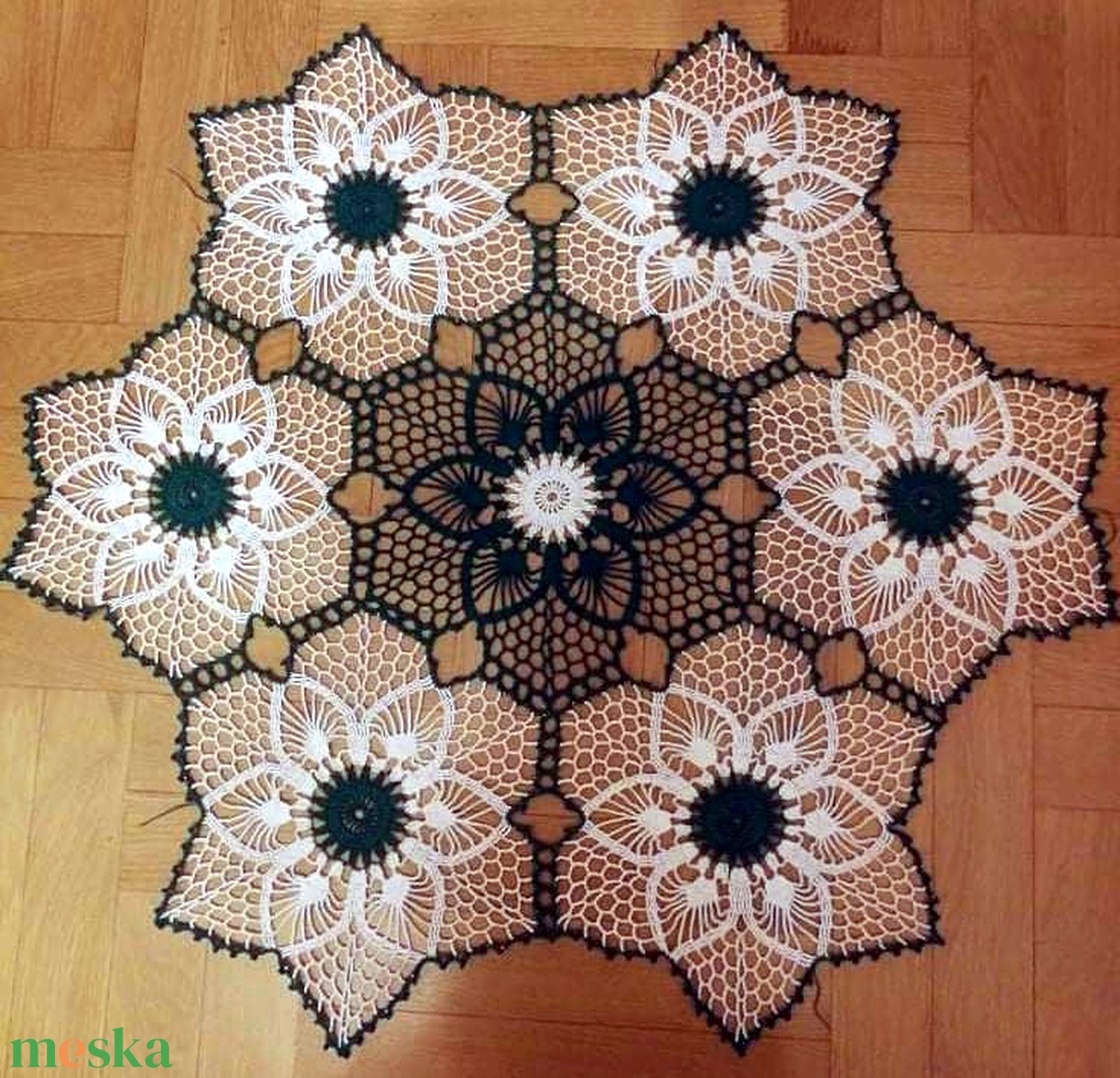 Horgolt terítő 5 - 80 cm - otthon & életmód - dekoráció - asztal és polc dekoráció - horgolt & csipketerítő - Meska.hu Horgolt terítő 5 - 80 cm - otthon & életmód - dekoráció - asztal és polc dekoráció - horgolt & csipketerítő - Meska.hu
