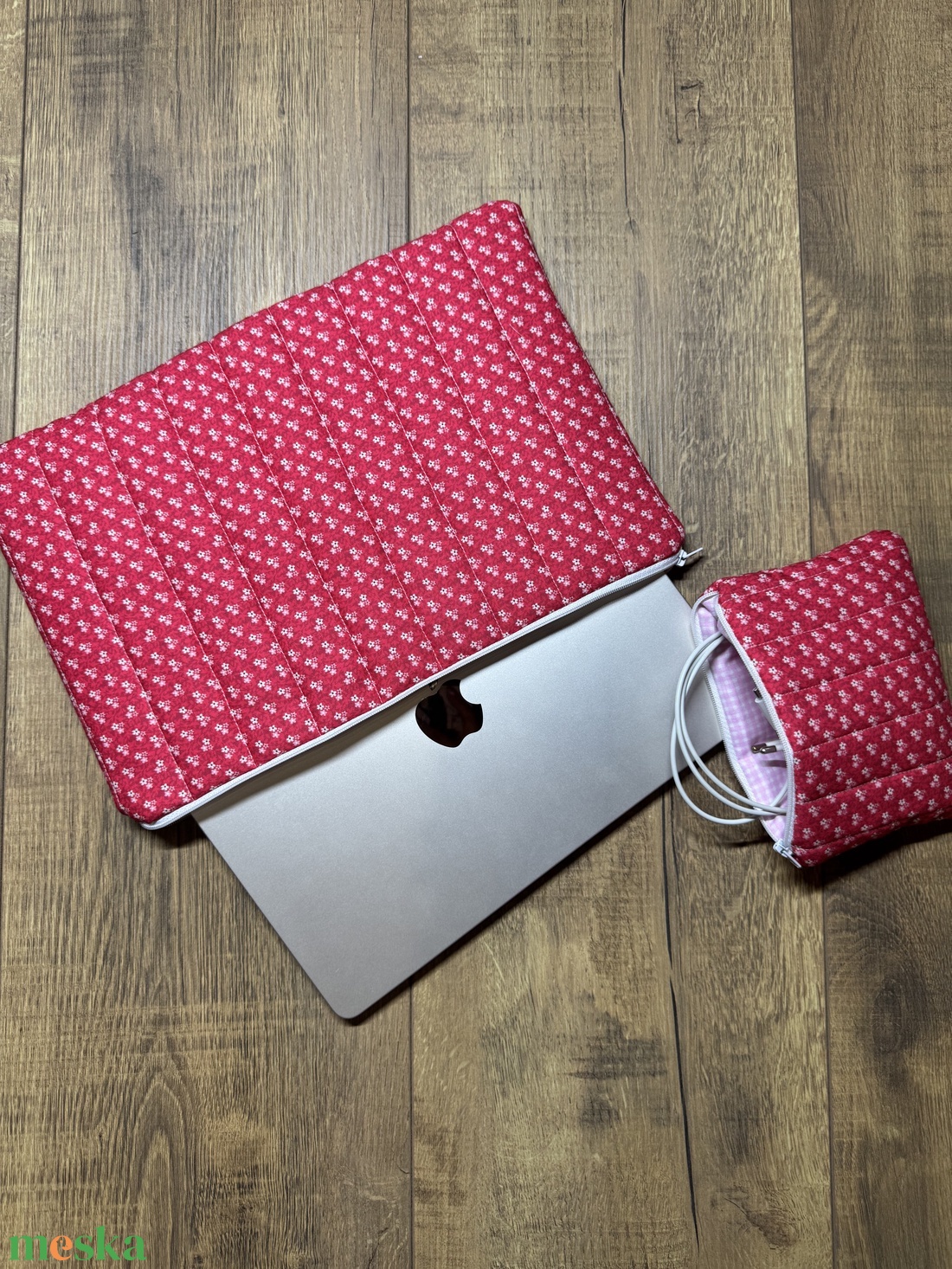 Fehér virágos - Laptop tok - táska & tok - laptoptáska, laptop hátizsák - Meska.hu