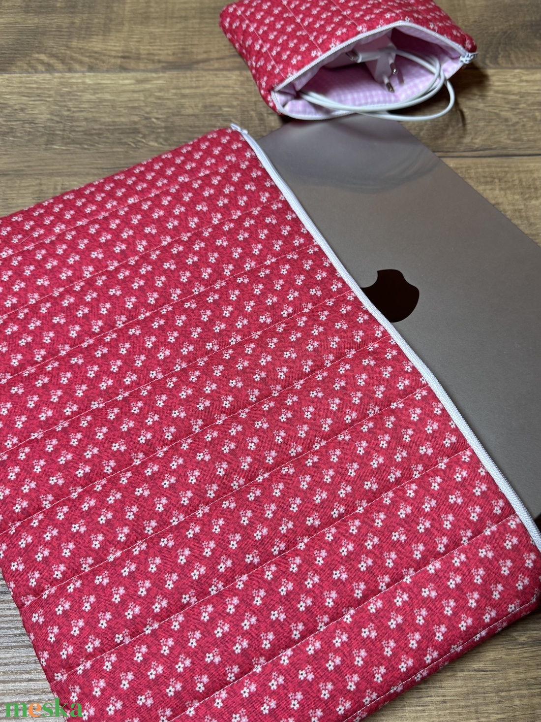 Fehér virágos - Laptop tok - táska & tok - laptoptáska, laptop hátizsák - Meska.hu