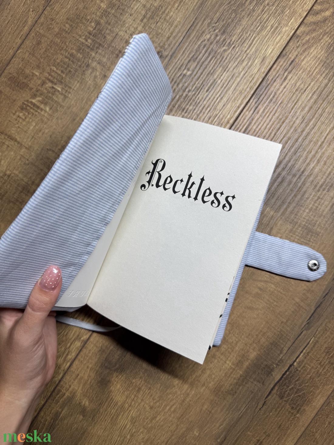 Kék virágos - Könyvborító - könyv & zene - könyvtok - Meska.hu