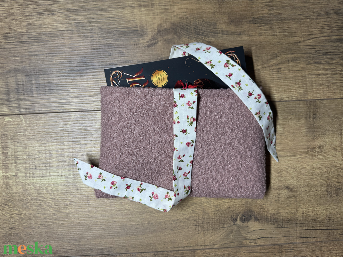 Mályva - könyvtok - könyv & zene - könyvtok - Meska.hu