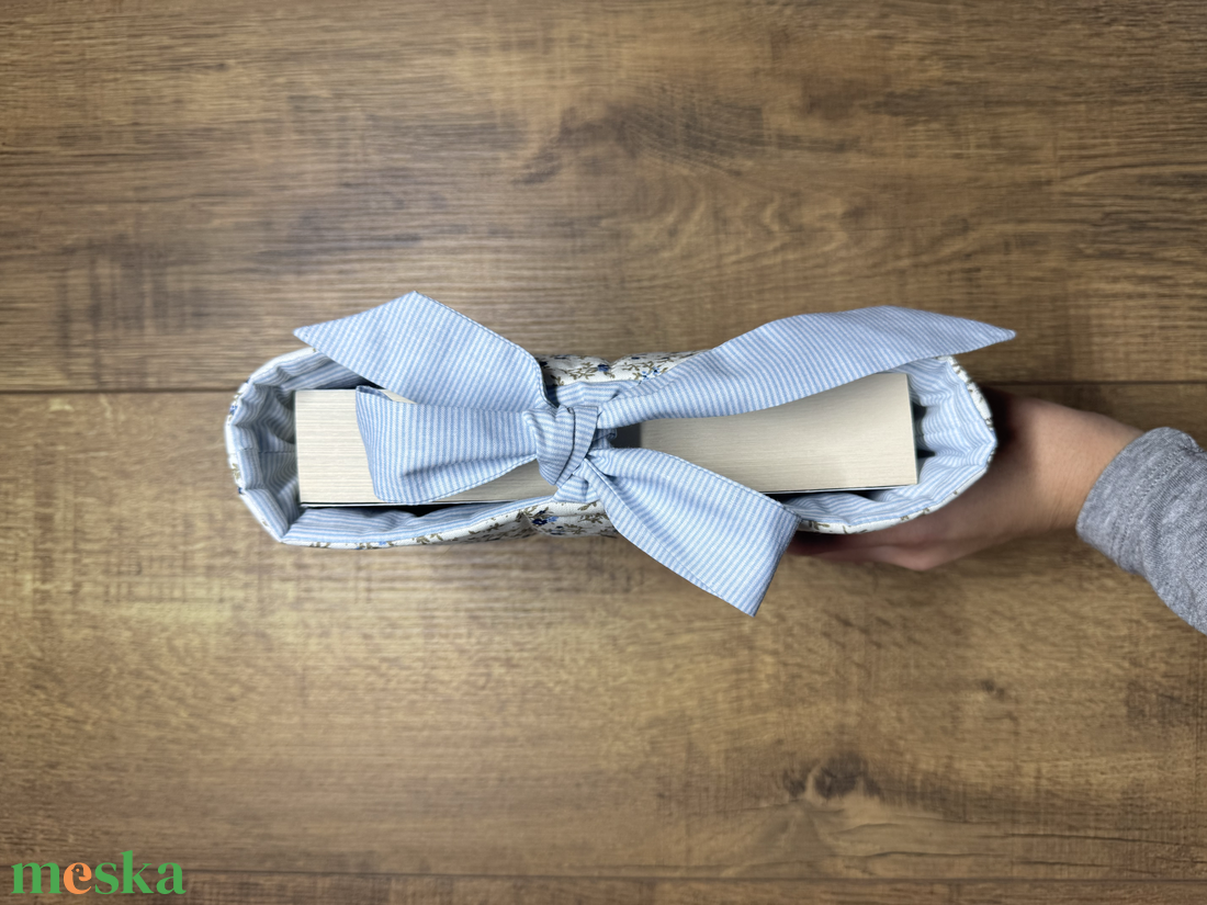 Kék virágos - könyvtok - könyv & zene - könyvtok - Meska.hu