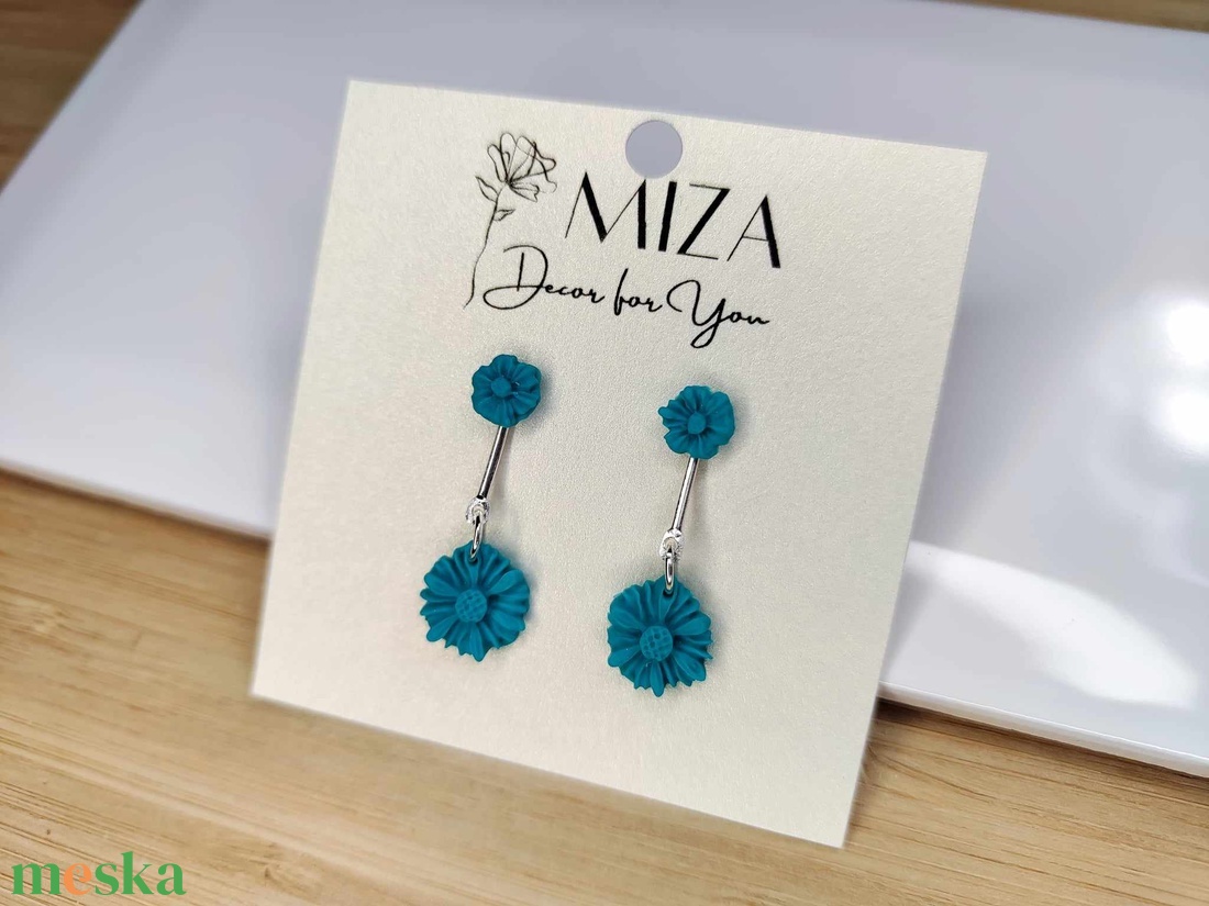Margaréta fülbevaló - mini és kis méretű virágokkal - 1,5 cm-es rúd csatlakozóval - ékszer - fülbevaló - lógó fülbevaló - Meska.hu Margaréta fülbevaló - mini és kis méretű virágokkal - 1,5 cm-es rúd csatlakozóval - ékszer - fülbevaló - lógó fülbevaló - Meska.hu