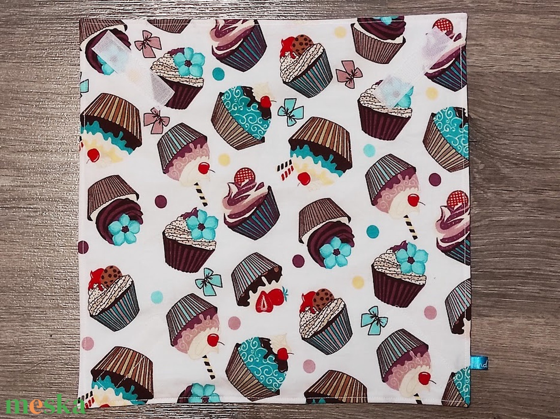 Cupcake mintás újraszalvéta,textilszalvéta tízórai,uzsonna csomagolására, - otthon & életmód - konyhafelszerelés, tálalás - konyhai textil - szalvéta - Meska.hu Cupcake mintás újraszalvéta,textilszalvéta tízórai,uzsonna csomagolására, - otthon & életmód - konyhafelszerelés, tálalás - konyhai textil - szalvéta - Meska.hu