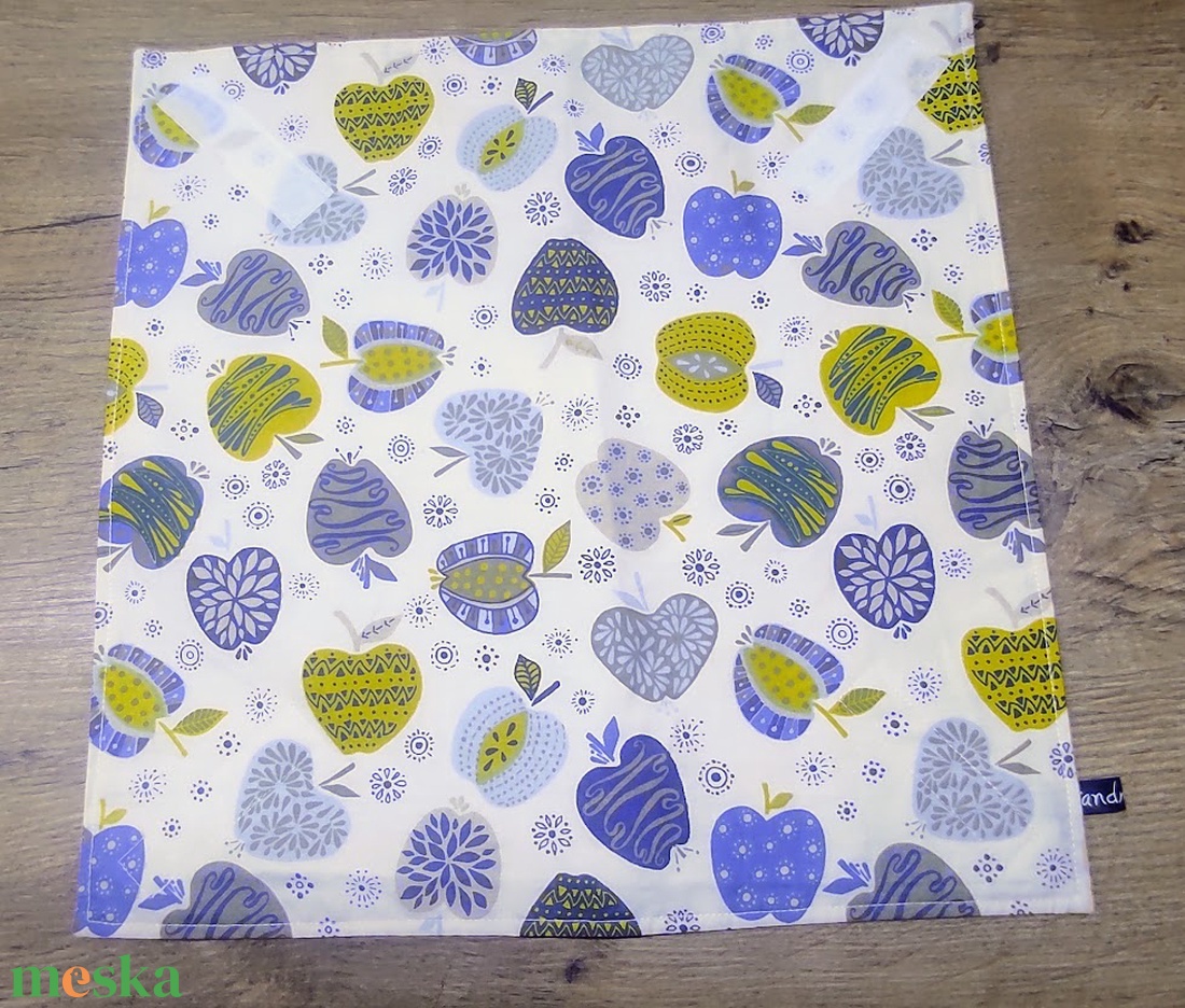 színes alma mintás  újraszalvéta,textilszalvéta tízórai,uzsonna csomagolására, - otthon & életmód - konyhafelszerelés, tálalás - konyhai textil - szalvéta - Meska.hu