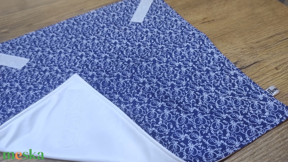 kék alapon inda mintás újraszalvéta,textilszalvéta tízórai,uzsonna csomagolására, - otthon & életmód - konyhafelszerelés, tálalás - konyhai textil - szalvéta - Meska.hu kék alapon inda mintás újraszalvéta,textilszalvéta tízórai,uzsonna csomagolására, - otthon & életmód - konyhafelszerelés, tálalás - konyhai textil - szalvéta - Meska.hu