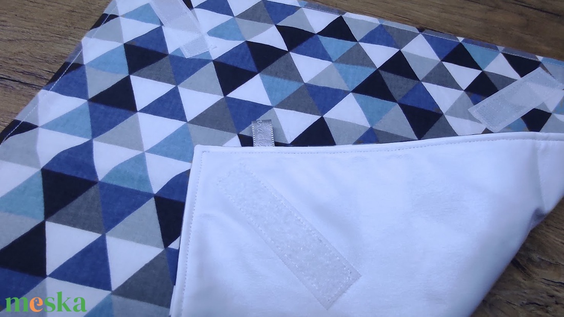 kék-szürke háromszög   mintás  újraszalvéta,textilszalvéta tízórai,uzsonna csomagolására, - otthon & életmód - konyhafelszerelés, tálalás - konyhai textil - szalvéta - Meska.hu