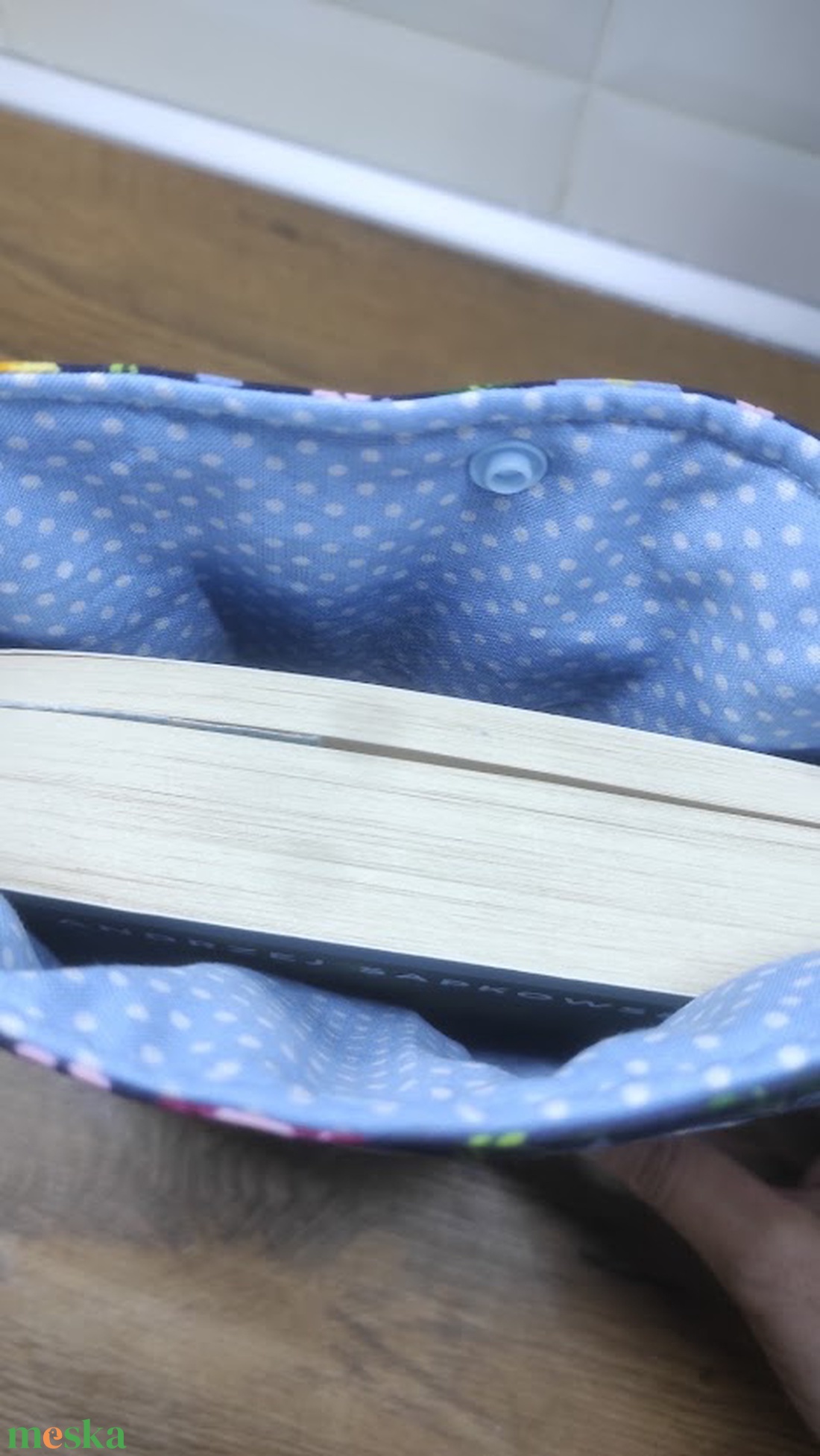 mintás textil könyvtartó- könyvtok zsebbel - könyv & zene - könyvtok - Meska.hu mintás textil könyvtartó- könyvtok zsebbel - könyv & zene - könyvtok - Meska.hu