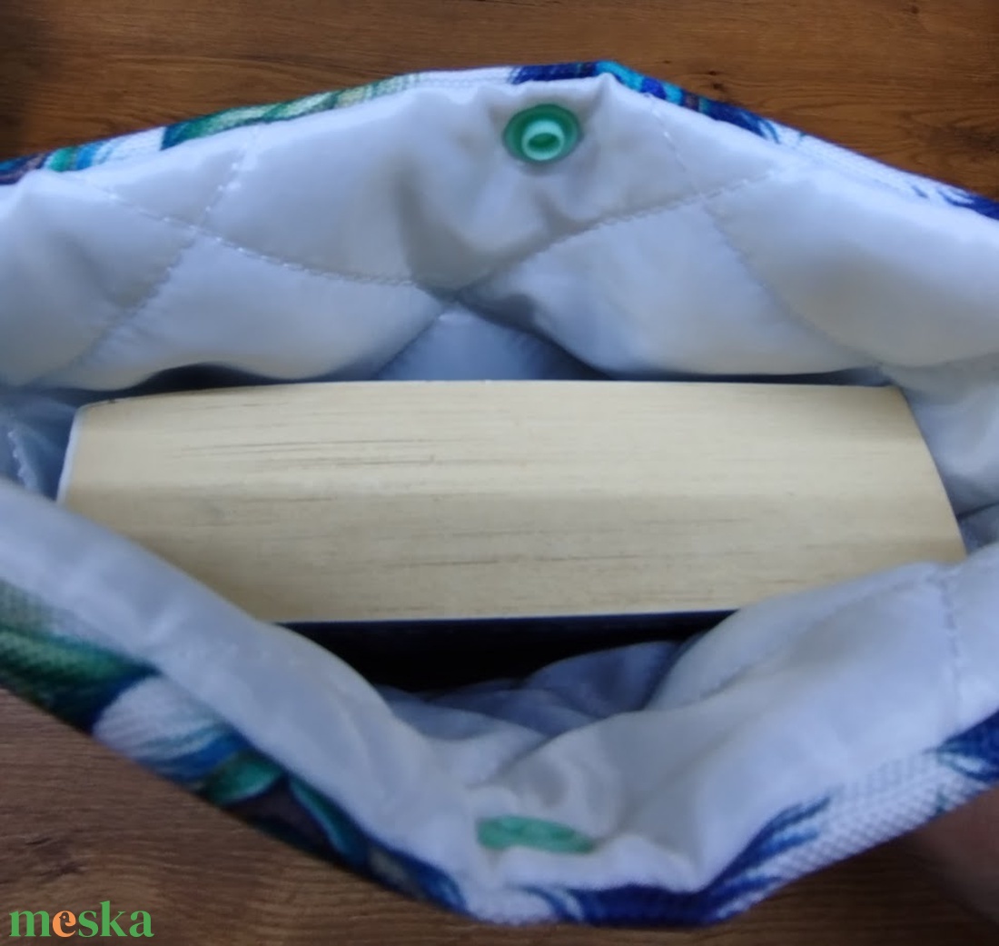 pávatoll mintás könyvtok-könyvtartó vagy tablet tartó vízálló vászon anyagból - könyv & zene - könyvtok - Meska.hu pávatoll mintás könyvtok-könyvtartó vagy tablet tartó vízálló vászon anyagból - könyv & zene - könyvtok - Meska.hu
