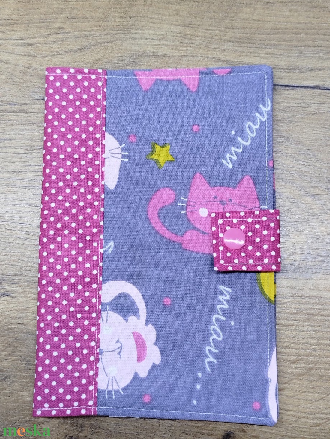 textil gyermek egészségügyi kiskönyv borító,cica mintával - otthon & életmód - papír, írószer - egészségügyi kiskönyv borító - Meska.hu textil gyermek egészségügyi kiskönyv borító,cica mintával - otthon & életmód - papír, írószer - egészségügyi kiskönyv borító - Meska.hu