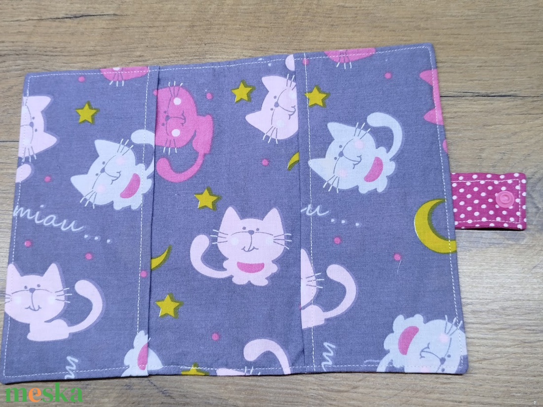 textil gyermek egészségügyi kiskönyv borító,cica mintával - otthon & életmód - papír, írószer - egészségügyi kiskönyv borító - Meska.hu textil gyermek egészségügyi kiskönyv borító,cica mintával - otthon & életmód - papír, írószer - egészségügyi kiskönyv borító - Meska.hu