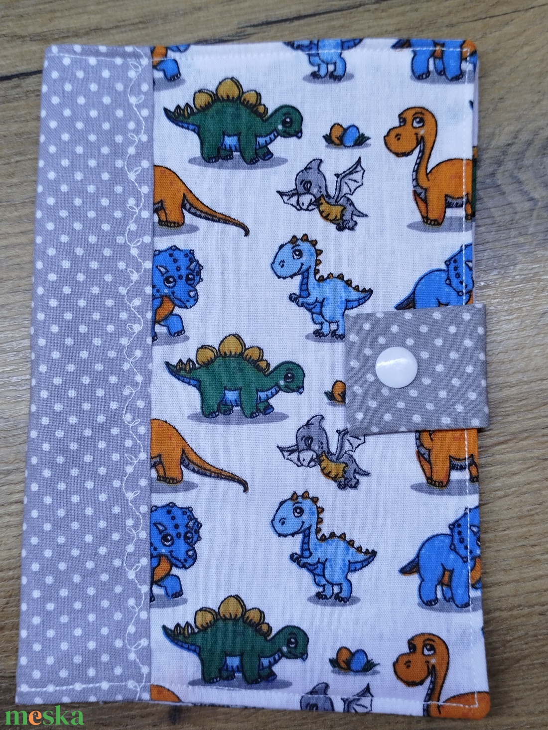textil gyermek egészségügyi kiskönyv borító,dinoszaurusz mintával - otthon & életmód - papír, írószer - egészségügyi kiskönyv borító - Meska.hu textil gyermek egészségügyi kiskönyv borító,dinoszaurusz mintával - otthon & életmód - papír, írószer - egészségügyi kiskönyv borító - Meska.hu