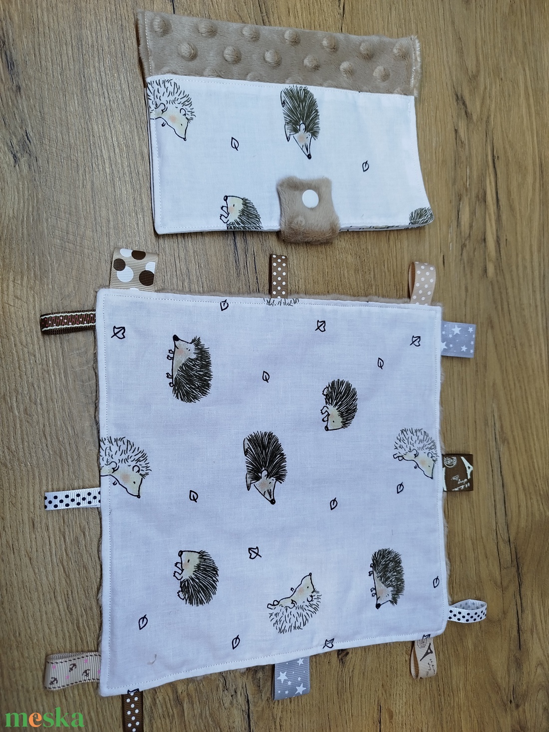 textil gyermek egészségügyi kiskönyv borító+címkerongyi sün mintával - otthon & életmód - papír, írószer - egészségügyi kiskönyv borító - Meska.hu textil gyermek egészségügyi kiskönyv borító+címkerongyi sün mintával - otthon & életmód - papír, írószer - egészségügyi kiskönyv borító - Meska.hu
