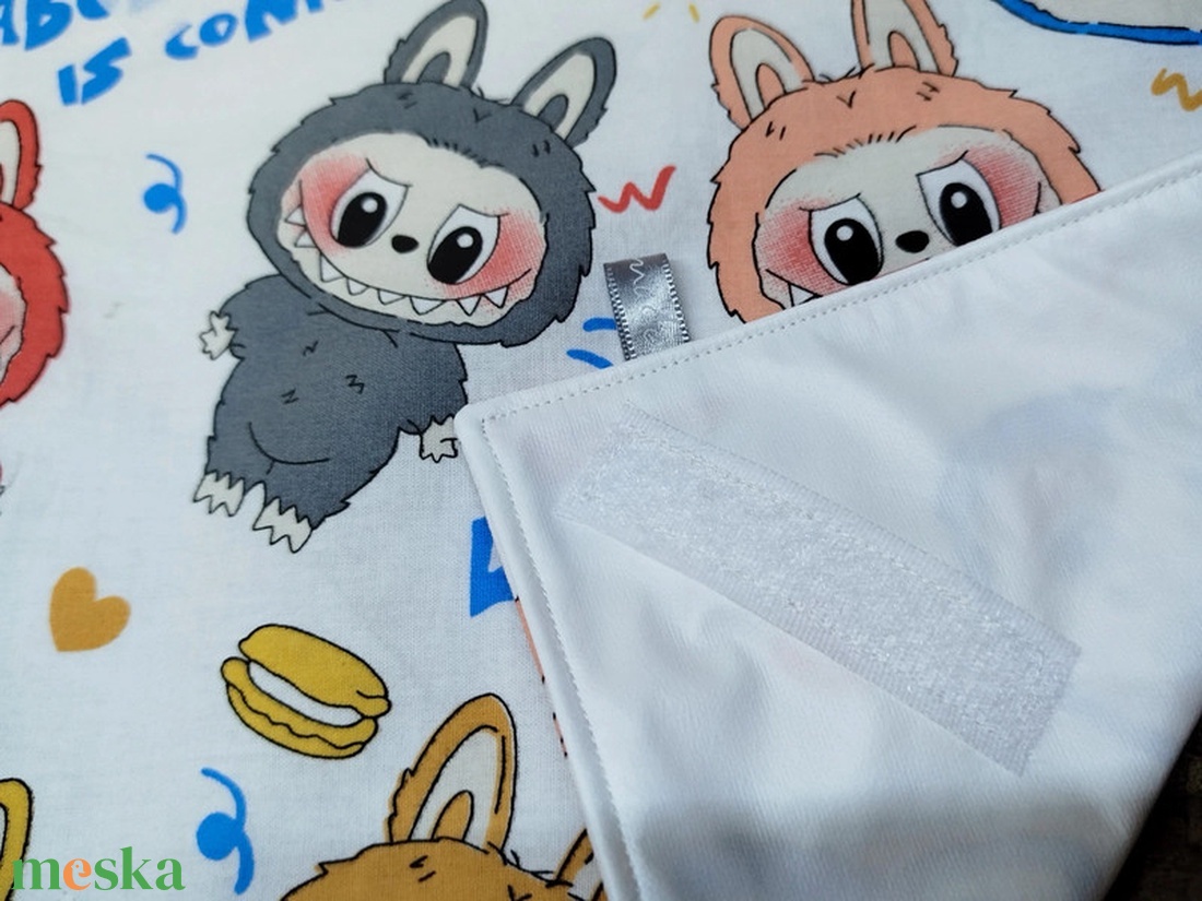 Labubu mintás zero waste ujraszalvéta, textilszalvéta,uzsonna,tízórai csomagolására - otthon & életmód - konyhafelszerelés, tálalás - konyhai textil - szalvéta - Meska.hu Labubu mintás zero waste ujraszalvéta, textilszalvéta,uzsonna,tízórai csomagolására - otthon & életmód - konyhafelszerelés, tálalás - konyhai textil - szalvéta - Meska.hu