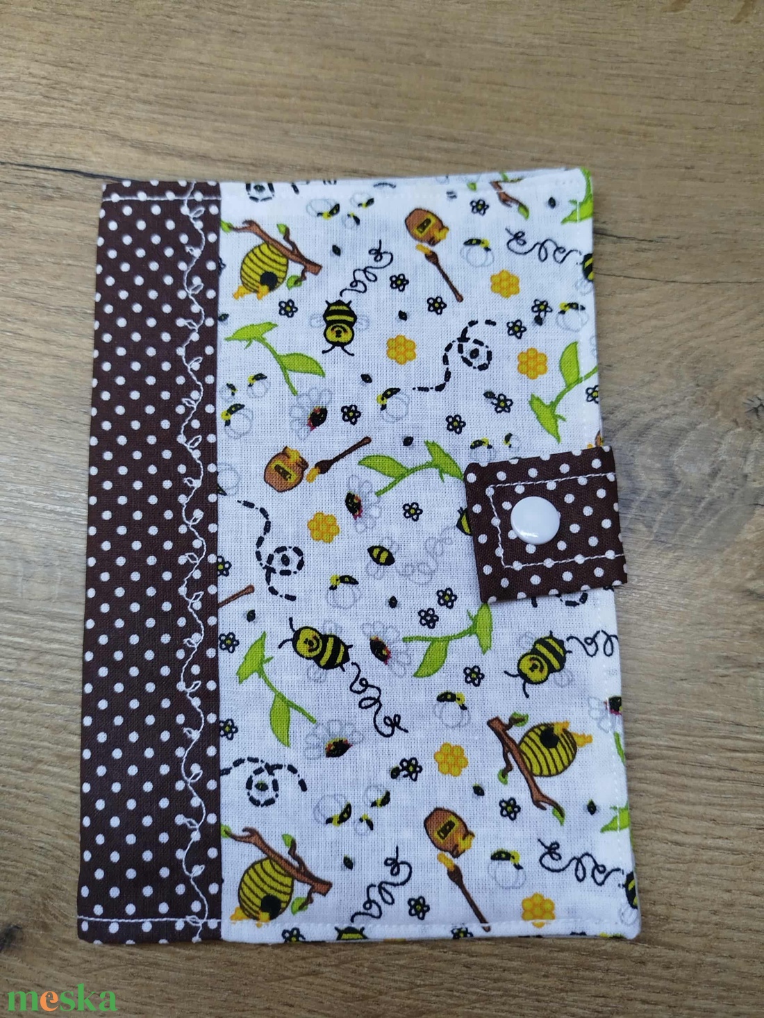 textil gyermek egészségügyi kiskönyv borító méhecske mintával - otthon & életmód - papír, írószer - egészségügyi kiskönyv borító - Meska.hu textil gyermek egészségügyi kiskönyv borító méhecske mintával - otthon & életmód - papír, írószer - egészségügyi kiskönyv borító - Meska.hu