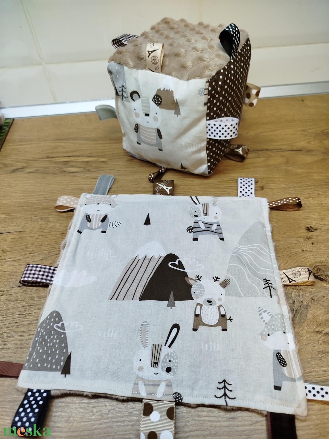 Állatmintás  címkerongyi+puha csörgő címkekocka szett - játék & sport - 3 éves kor alattiaknak - babakocka - Meska.hu