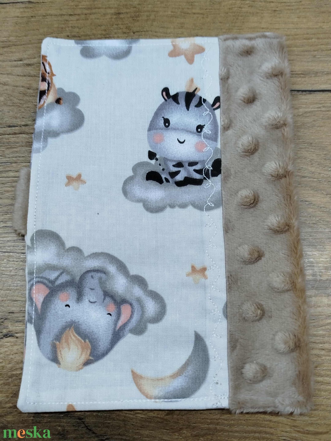 textil gyermek egészségügyi kiskönyv borító, állat  mintával - otthon & életmód - papír, írószer - egészségügyi kiskönyv borító - Meska.hu