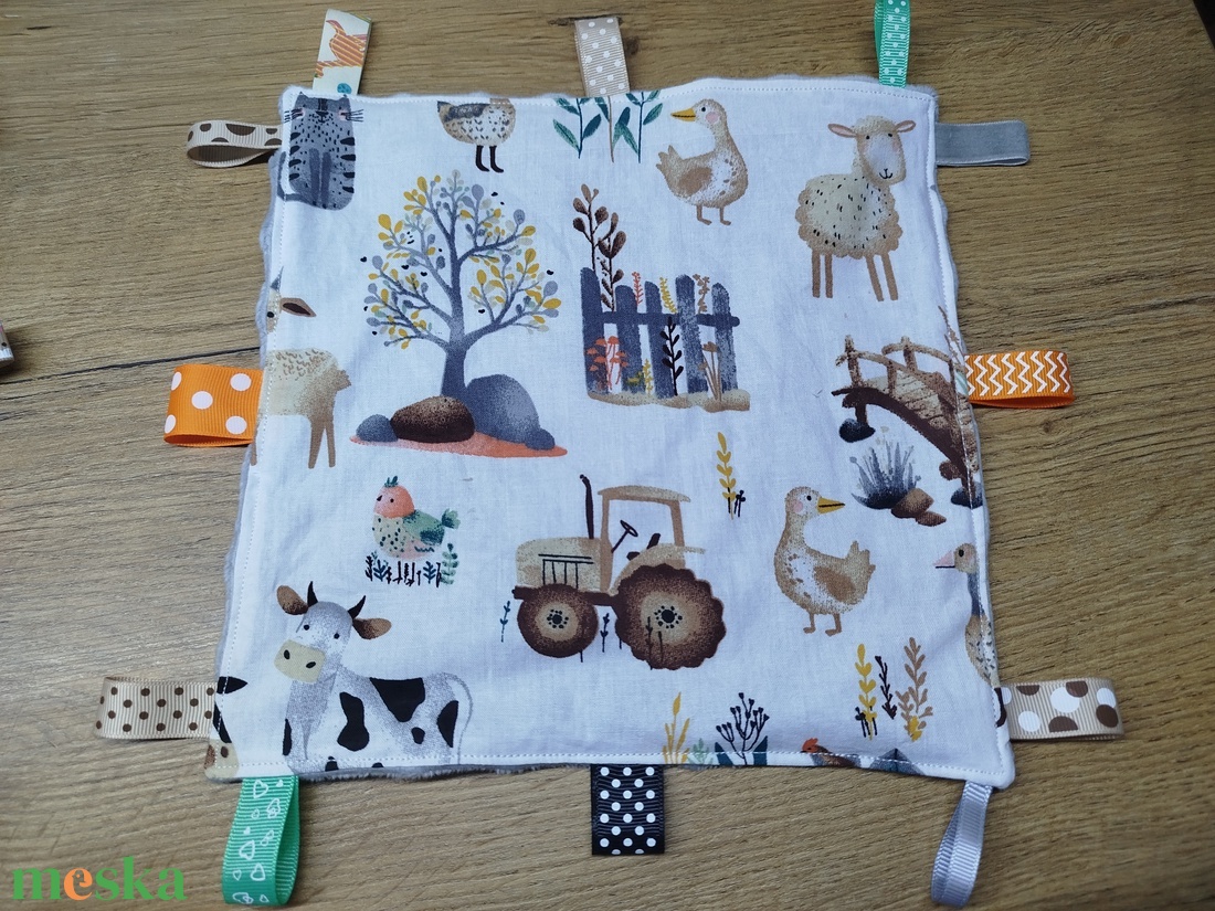 farm-állatmintás  címkerongyi -szundikendő - baba - mama - baba játékok - szundikendő, alvóka - Meska.hu