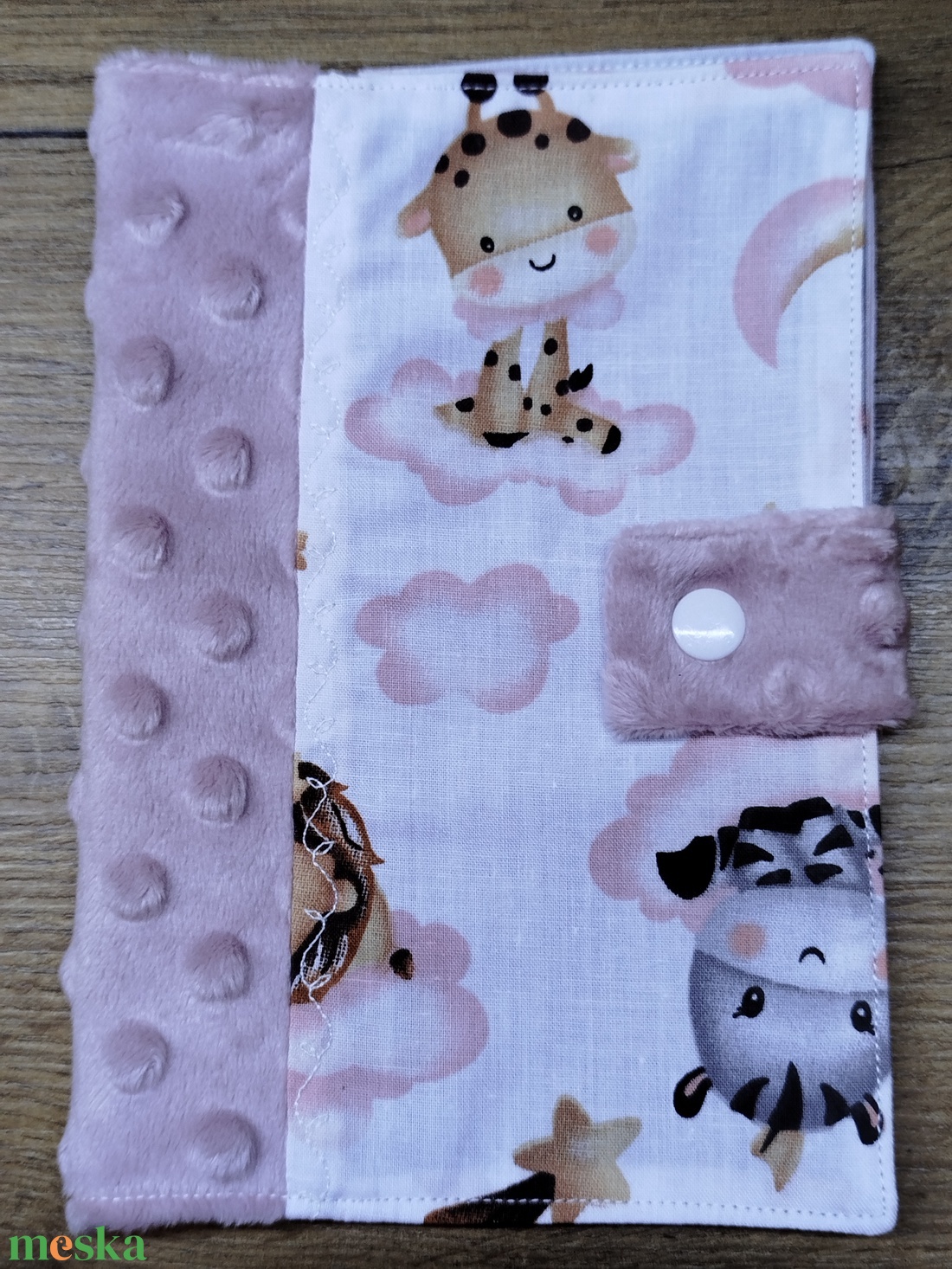 textil gyermek egészségügyi kiskönyv borító állatmintával - baba - mama - babaemlékek - egészségügyi kiskönyv borító - Meska.hu